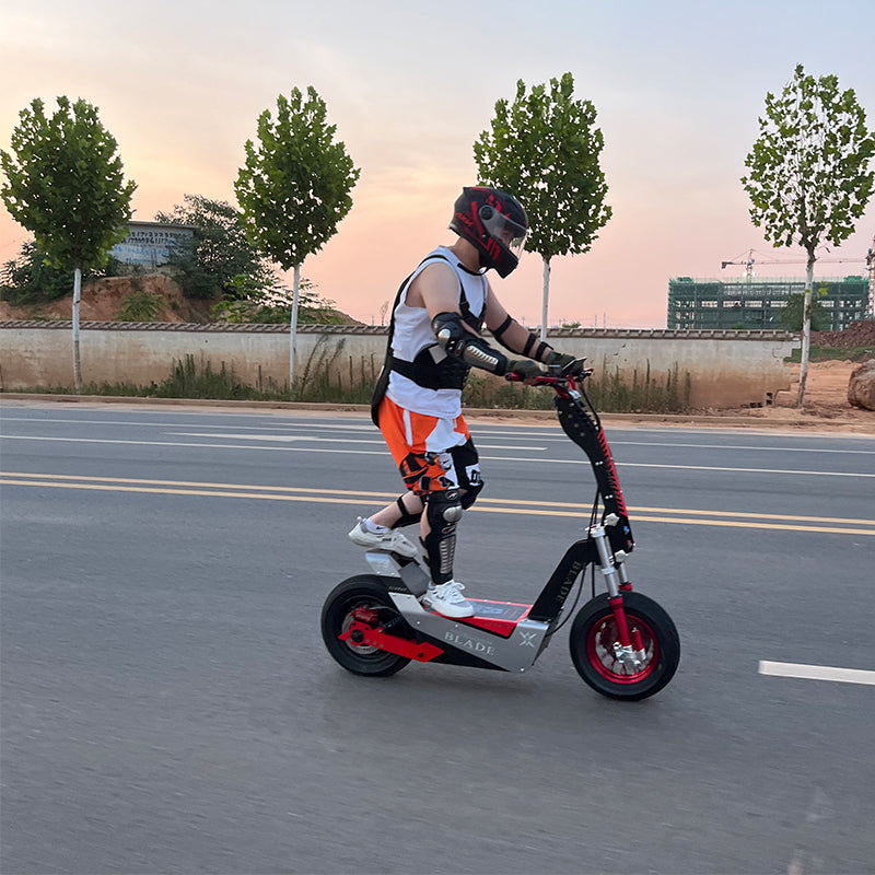 دراجة بخارية كهربائية F8 للبالغين جديدة للطرق الوعرة 72 فولت 50 أمبير/ساعة